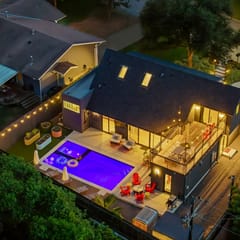La Buena Vida: Serene Family Retreat with Spa & Outdoor Living