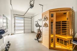 Pet-Friendly East Austin 2BR | Sauna, BBQ, W/D