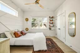 Pet-Friendly East Austin 2BR | Sauna, BBQ, W/D