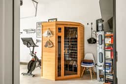 Modern East Austin Home | Sauna | BBQ | Walkable!
