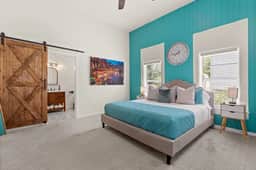 Perfect Backyard ~1 Mile to Riverwalk & DT~ Arcade