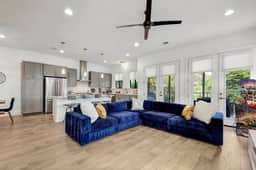 Luxury Living @ The Pearl ❤️ ~ .5M to Riverwalk (DT San Antonio)