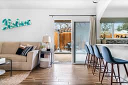 HOLY DUCK! Sparkling Heated Pool ~ Outdoor TV's