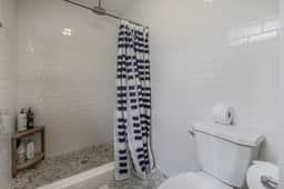 Safe & Quiet Oasis in DT ~Perfect Location~