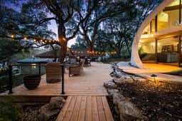The DOME House ~An Iconic Stay on Lake Austin~ - Image 2