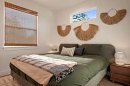 Desert Retreat: Heated Pool • Sauna • Theater
