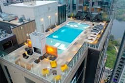 Luxury Condo Overlooking Lady Bird Lake & Dt ~ Rooftop Pool - Image 3