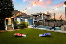 La Flor: Designer Dream Home ~ .5mi to Pearl ~ Pool|Spa - Image 5