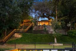Gorgeous Lakehouse ~Private Boat Slip~ Lake Austin - Image 3