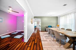 Perfect 4000sqft Retreat ~ 12 Beds! ~ Safe Neighborhood (Austin) - Image 2