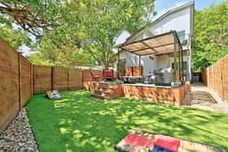 Luxury 5★ Stay in Perfect, Safe Location ~ 3M to DT (Austin) - Image 4