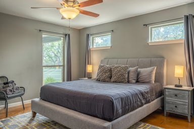 Guest House: Bedroom 1