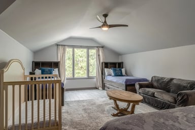 Main House: Master Bedroom