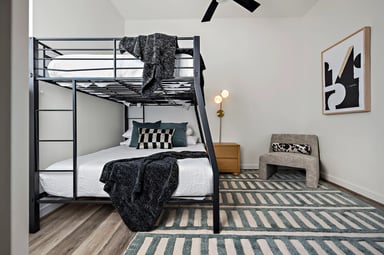 Bedroom 1: Primary