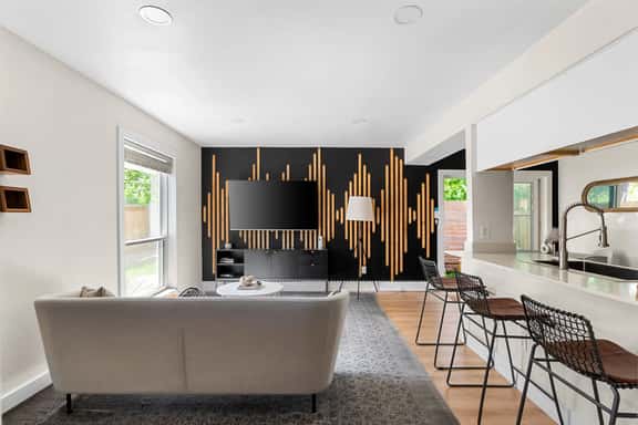 Luxurious South Congress Condo *King Bed* (Austin) - Image 1