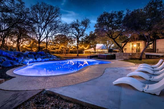 Serenita Estate:Hill Country Retreat ~10 Acres ~ Pool+Jacuzzi - Image 1