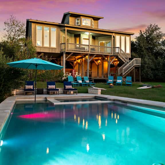 Luxury Hill Country Getaway ~ Sparkling Pool & Jacuzzi - Image 1