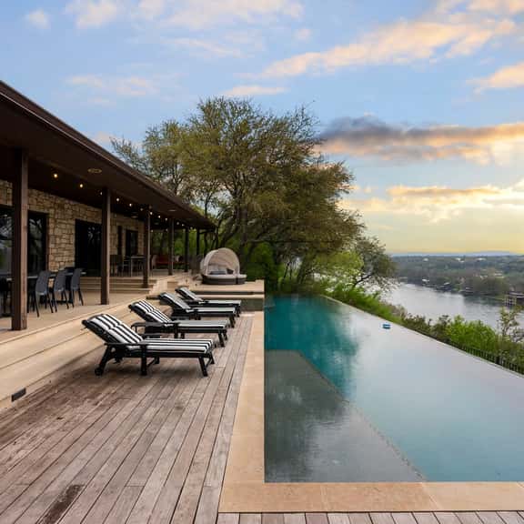 Aqua Retreat - Infinity Pool Overlooking Lake Austin - Image 1