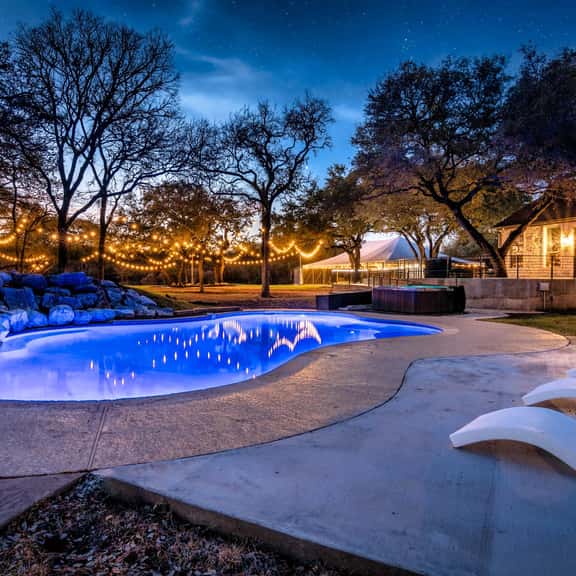 Serenita Estate:Hill Country Retreat ~10 Acres ~ Pool+Jacuzzi - Image 1