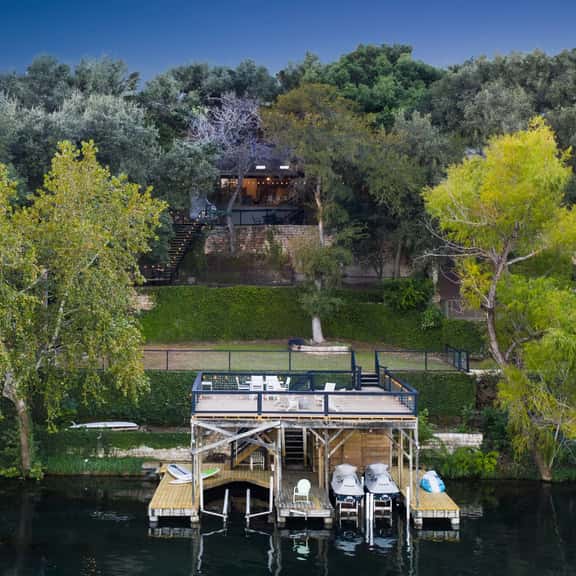 Gorgeous Lakehouse ~Private Boat Slip~ Lake Austin - Image 1