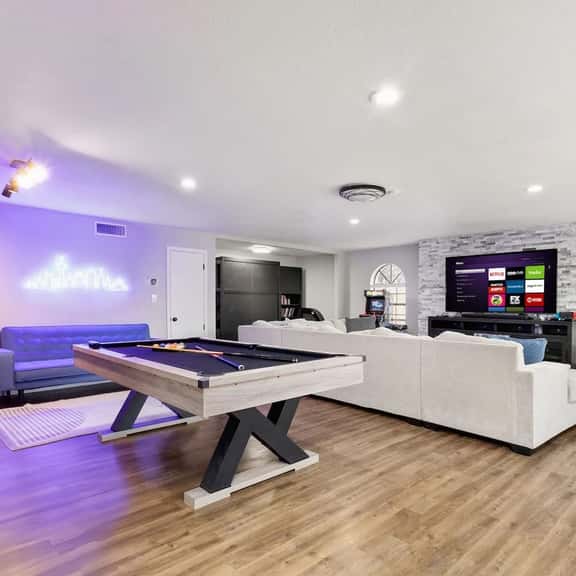 Spacious Family Retreat- Hot Tub, Games & Fire Pit - Image 1