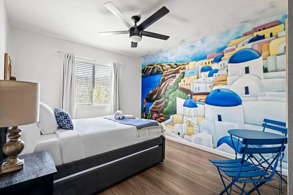Wanderlust ATX ~Themed Rooms ~ Heated Spa|Luxury Pool