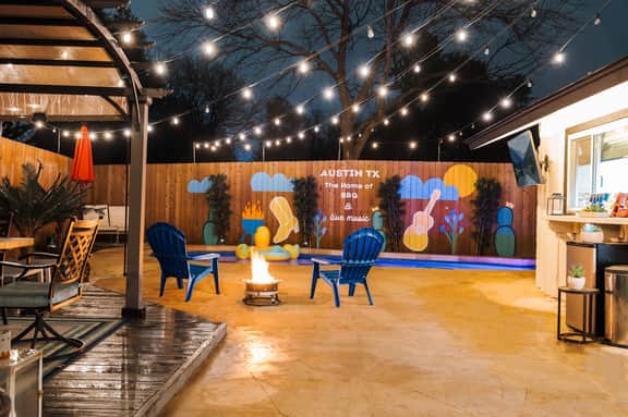 HOLY DUCK! Sparkling Heated Pool ~ Outdoor TV's