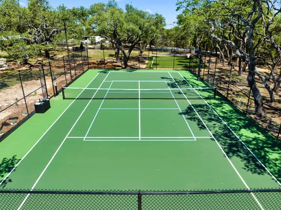 Cielo Estate: Resort Style Pool+Hot Tub ~Sports Courts~ 3 Acres - Image 4