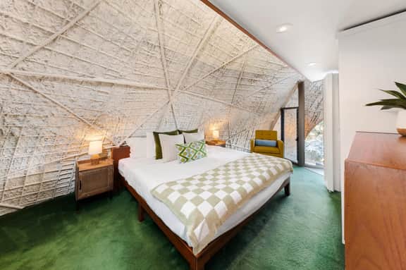 The DOME House  ~An Iconic Stay on Lake Austin~