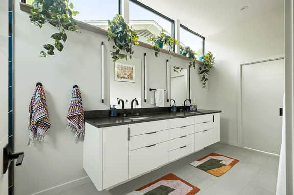 La Buena Vida: Modern Oasis w/ Pool, Spa, & Sauna
