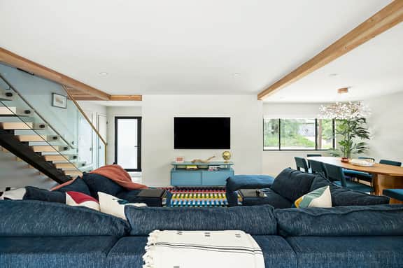 La Buena Vida: Serene Family Retreat with Spa & Outdoor Living - Image 4