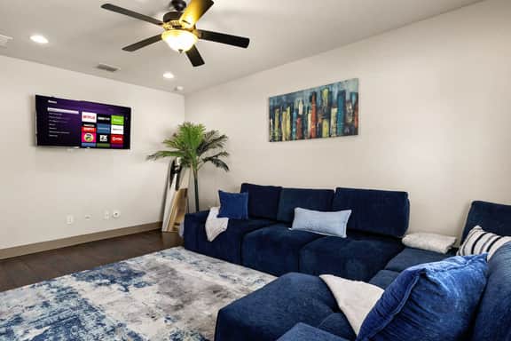 Relax & Entertain | Firepit, Grill, Near Riverwalk