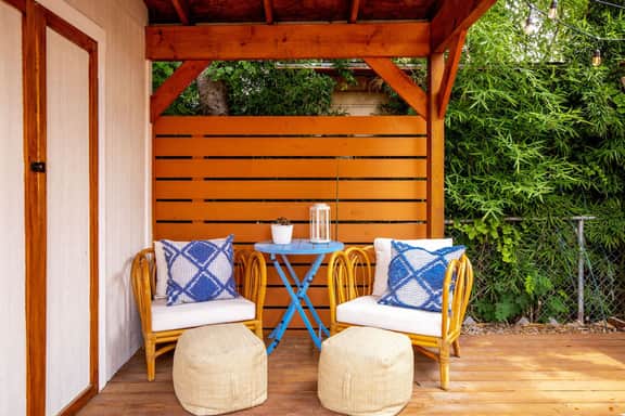 Heart of Southtown | Hot Tub | Hammock | King &TVs