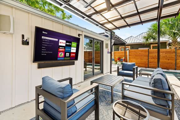 Warm King Wm Getaway | Heated Pool Near Riverwalk - Image 3