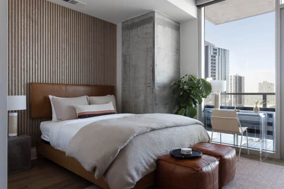 Luxury Condo Overlooking Lady Bird Lake & Dt ~ Rooftop Pool - Image 2
