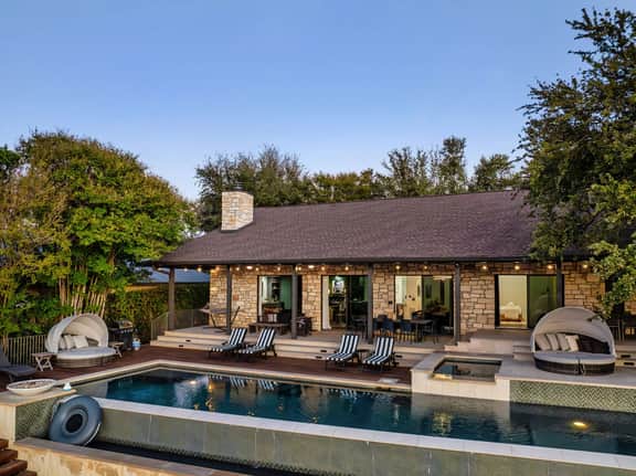 Aqua Retreat - Infinity Pool Overlooking Lake Austin - Image 2