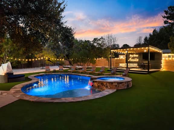 La Mariposa ~ Big Luxury Home - Image 5