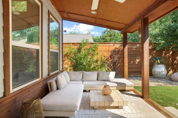 ★Sparkling Pool in Backyard Oasis ❤ Luxury 2M to DT ★ - Image 2