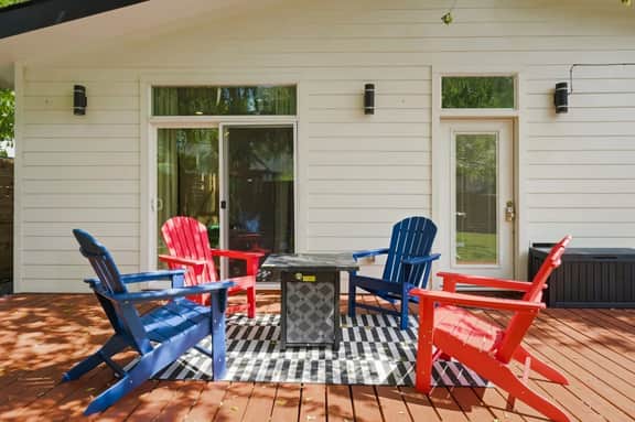 Hyde Park Hideaway | Backyard Fun + Fast to Dtwn - Image 3