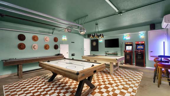 Entertainment Oasis | Pool, Theater, Games & Firepit - Image 4