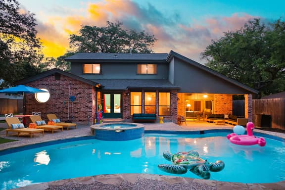 Heated Pool | MiniGolf |Arcade| Slide-Family Oasis