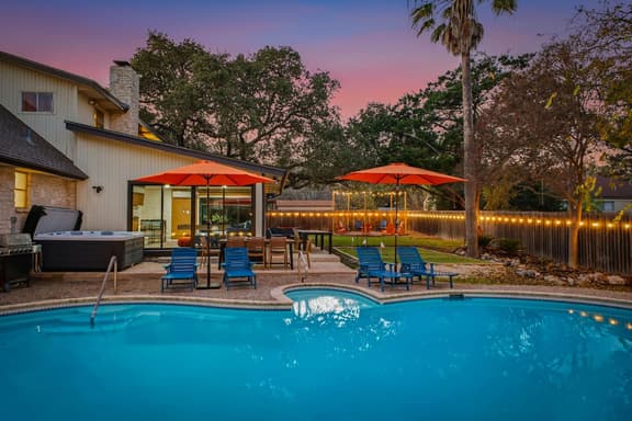 Winter Resort | Heated Pool, Hot Tub & Game Rooms