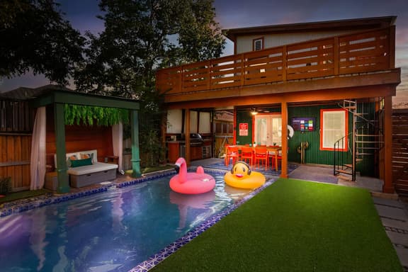 Free Heated Pool - BBQ - Cabana - Families - Casita